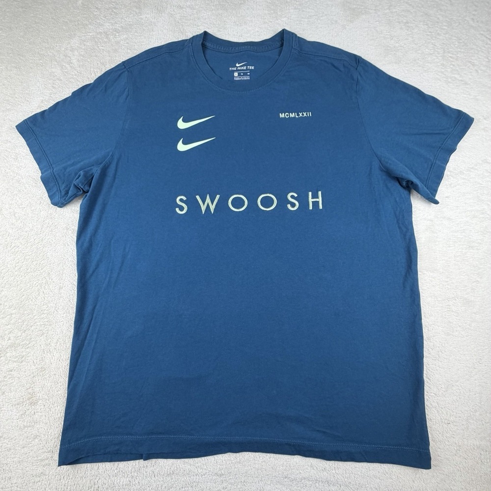 Nike The Y2K Tee Embroidered MCMLXXII Double Swoosh Graphic T-Shirt men‎ Sz XL